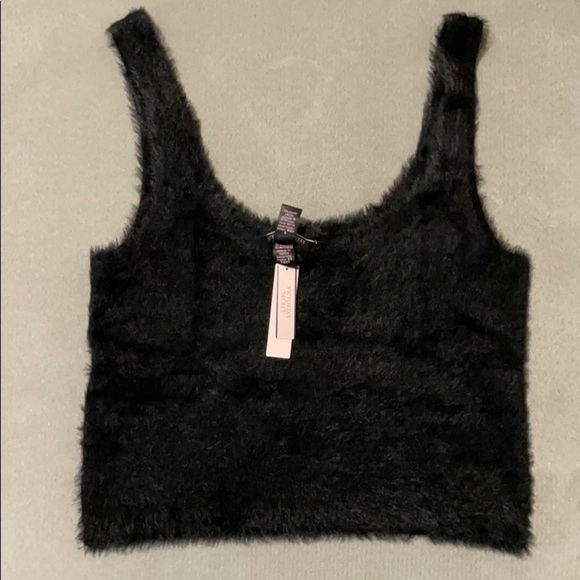 VICTORIA’S SECRET ❤️  Fuzzy Shorts & Top Set - L ~ NWT - Picture 3 of 11